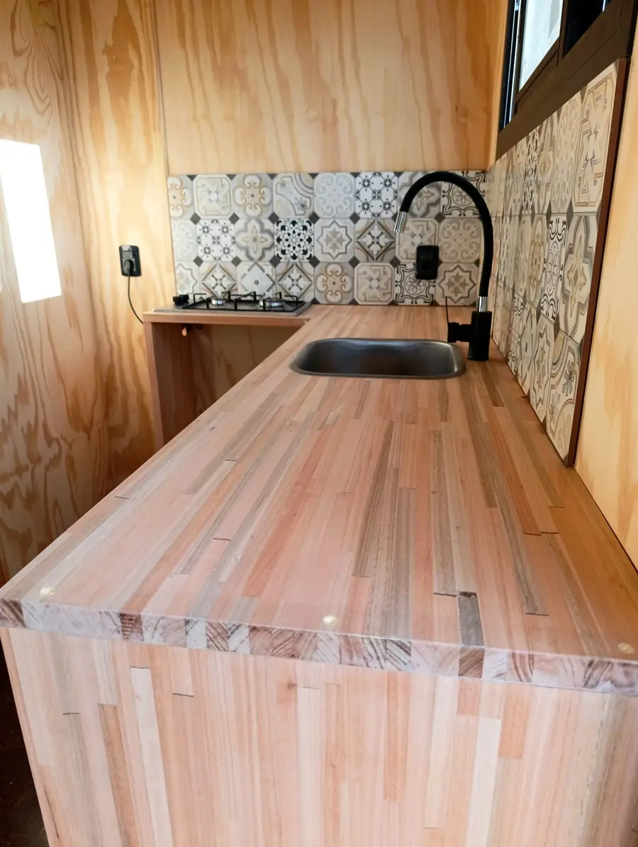 Mesada de cocina en madera