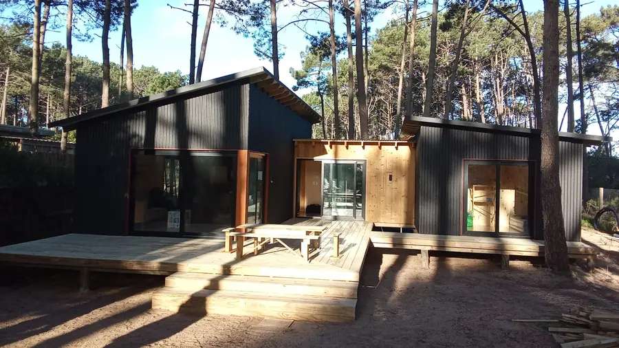 Casa de madera con deck