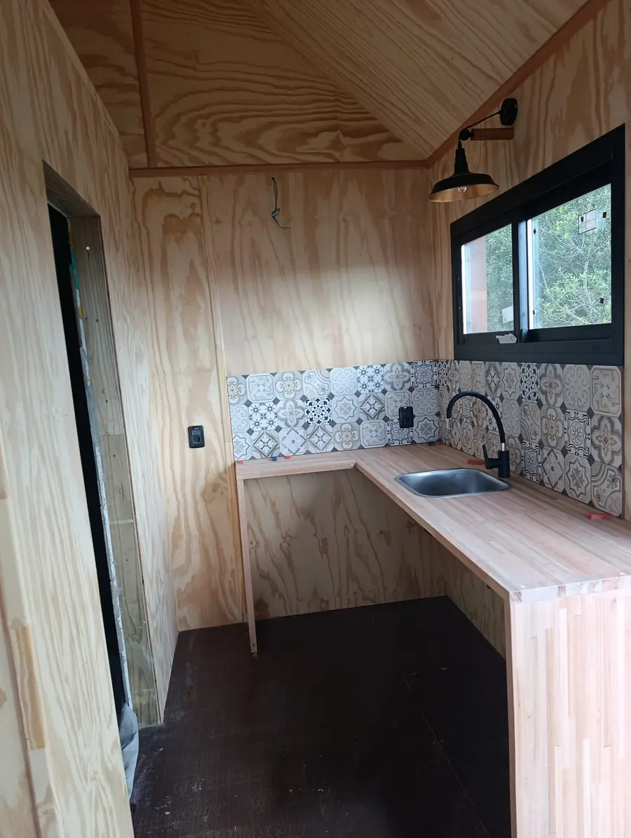 Cocina revestida en madera